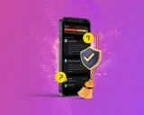 En iPhone visar rekommendationer för att frigöra utrymme, som iCloud Photos och att avlasta oanvända appar. En kvast och en sköld symboliserar städning och säkerhet för dina uppdateringar och appar.