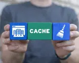 Tre kuber visar ikoner: en webbläsare med servrar, ordet "CACHE" och en sopkvast. Det kan symbolisera rensning av gamla hemsidor.