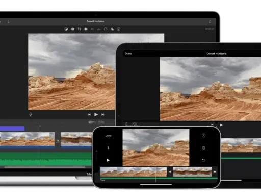 Redigera video på iPhone, iPad och Mac. Flera enheter visar videoredigeringsprogram med en ökenbild.