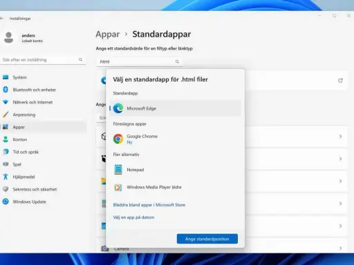 Inställningar för appar i Windows 11. Välj standardapp för .html-filer, t.ex. Microsoft Edge eller Google Chrome.