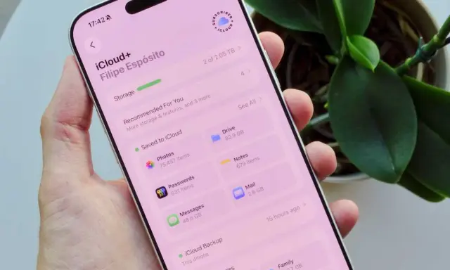 En iPhone visar lagringsutrymme i iCloud. Här ser man hur mycket som används för foton, meddelanden och säkerhetskopior. Ett bra sätt att hålla koll på sitt iCloud pris.
