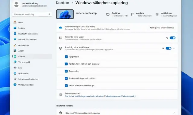 Inställningar för säkerhetskopiering i Windows 11. Här kan du konfigurera synkronisering av OneDrive och komma ihåg appar samt inställningar för att underlätta en ominstallation av Windows 11.