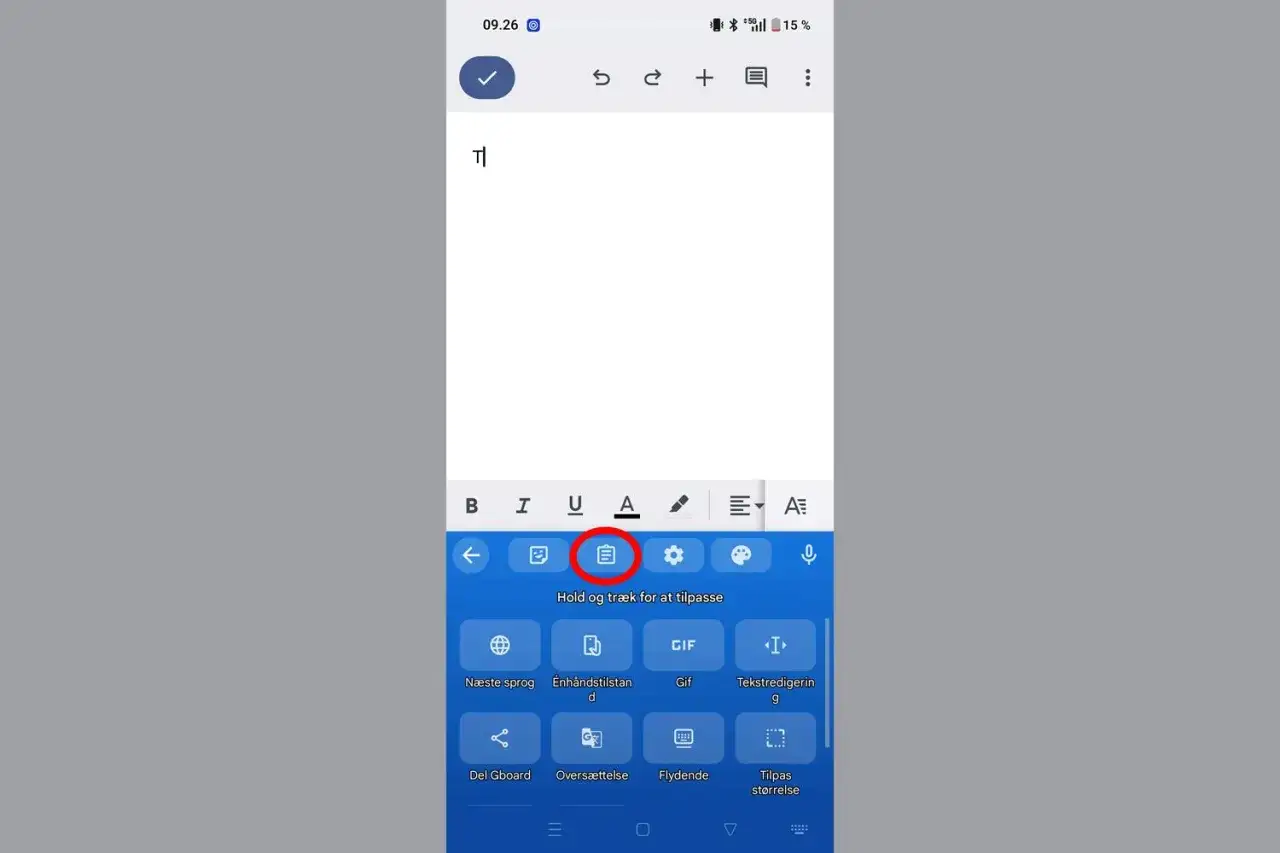 Android tangentbord med ikoner f&ouml;r textredigering och anpassning.