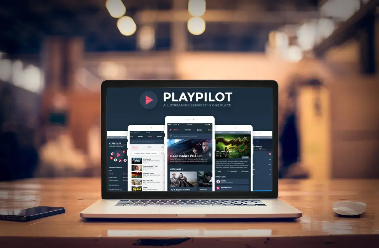 En laptop visar Playpilot, en app som samlar alla streamingtj&auml;nster. Perfekt f&ouml;r dig som vill ha en play pilot f&ouml;r ditt filmtittande.