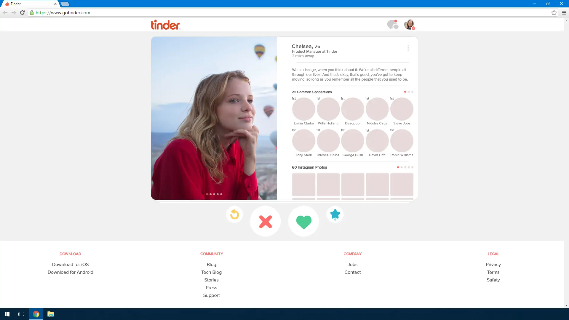 Tinder p&aring; datorn visar en profil med en kvinna och hennes gemensamma kontakter.